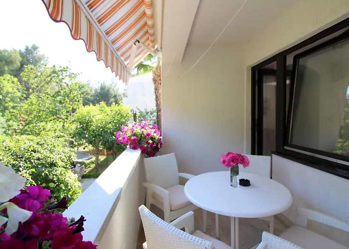 Modern Sabina With Garden * Πόρετς