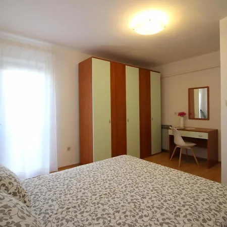 Apartment Modern Sabina With Garden Porec