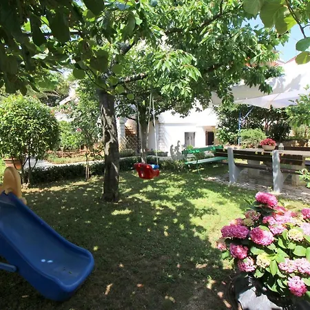 Modern Sabina With Garden شقة *