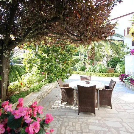 Modern Sabina With Garden شقة *