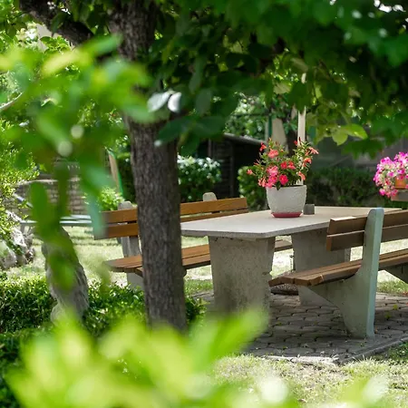 Modern Sabina With Garden شقة *